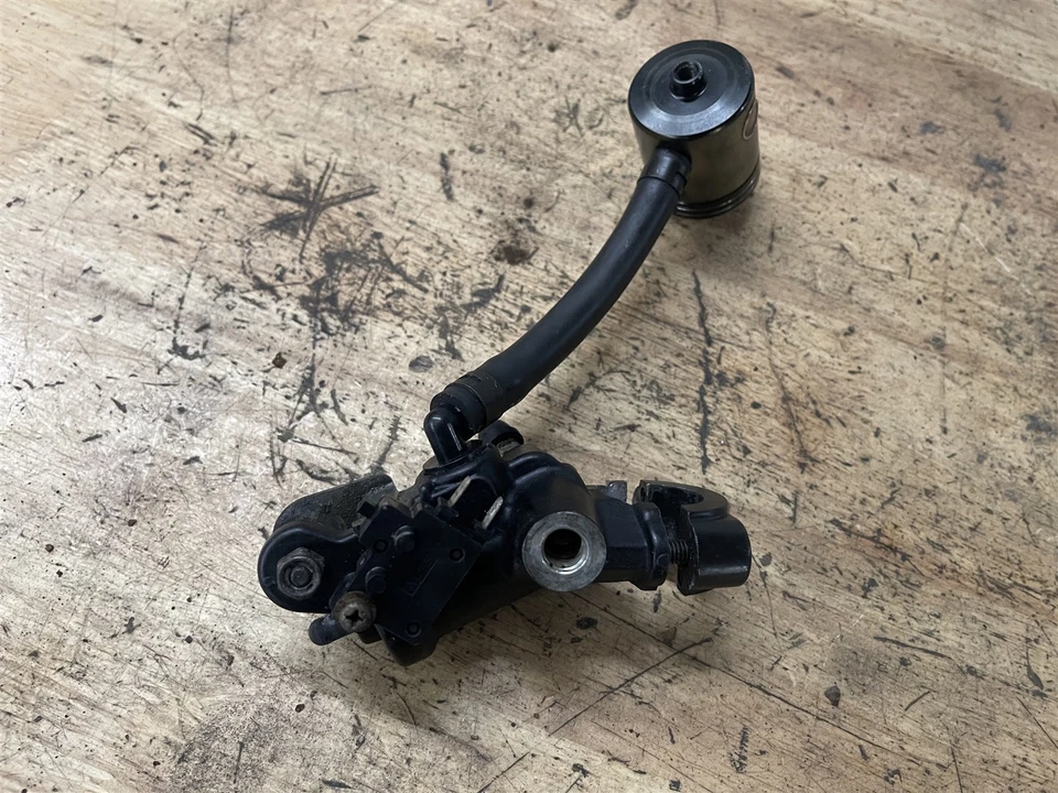 Cilindro maestro de freno delantero Brembo Yamaha YZFR1 YZF R1 04 05 06 2004 2005 OEM Foto 3 de 3