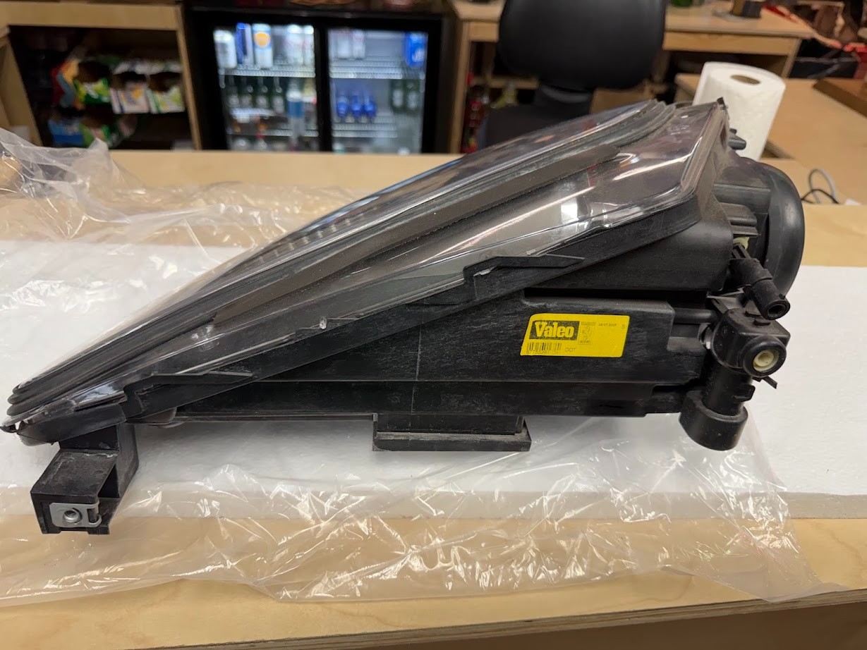 PAIR FERRARI F430 OEM LEFT & RIGHT LH RH FRONT HEADLIGHTS 207608 207609