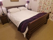Sleigh Bed 5