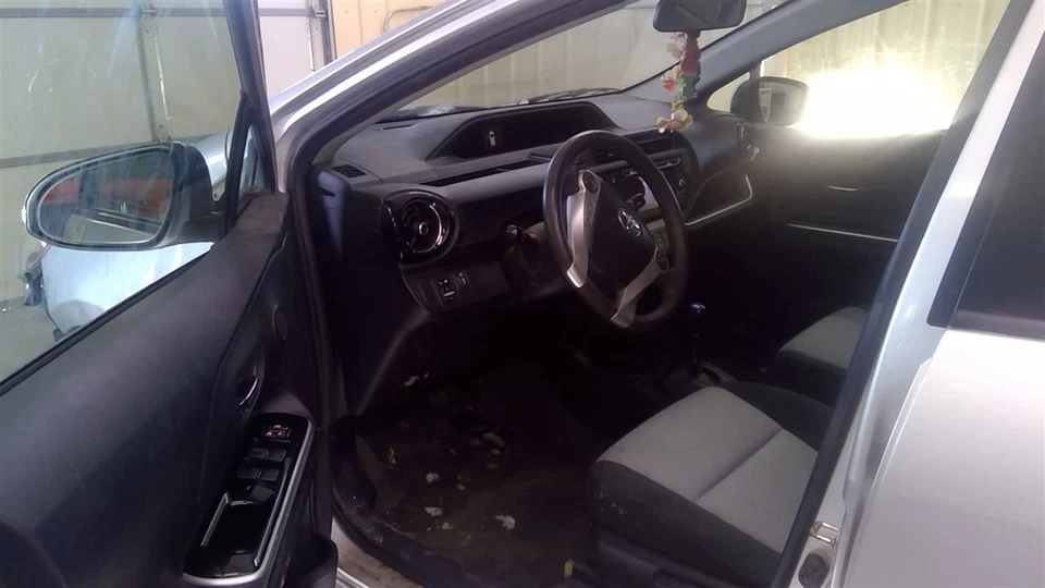 Driver Front Seat Bucket Prius C VIN B3 Cloth Fits 12-19 PRIUS 1637682 Foto 3 de 4