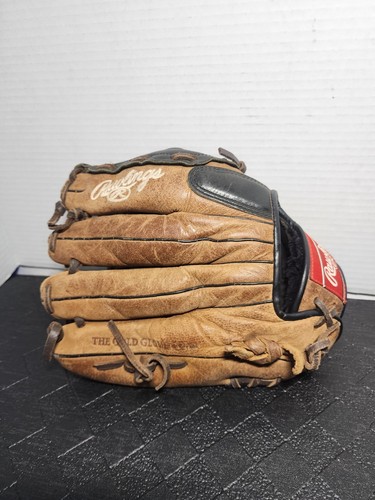 Lot's of 2 all RHT Baseball Gloves - Picture 3 of 14