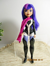 DC Superhero Girls Zatanna Fashion Doll Figure 11” Purple Hair has Cape