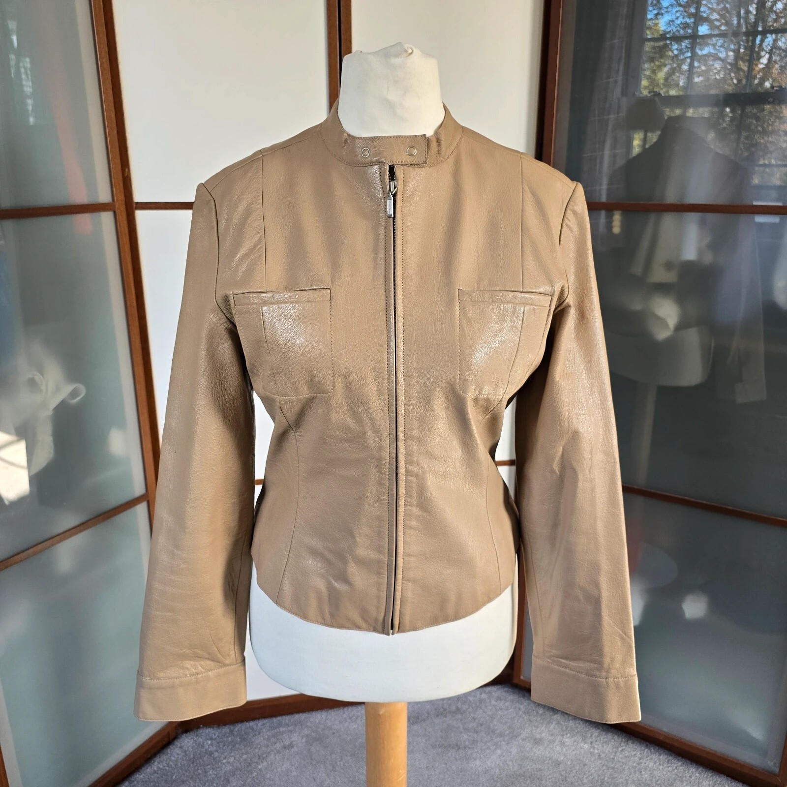 Mango genuine leather beige jacket zip up L size 10