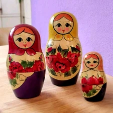 Russian Dolls Matrushkas Nesting Dolls Handpainted Colorful Wood Handcrated Set