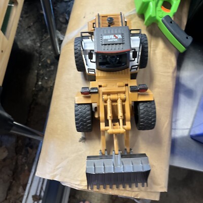 Huina excavator Remote Control Toy