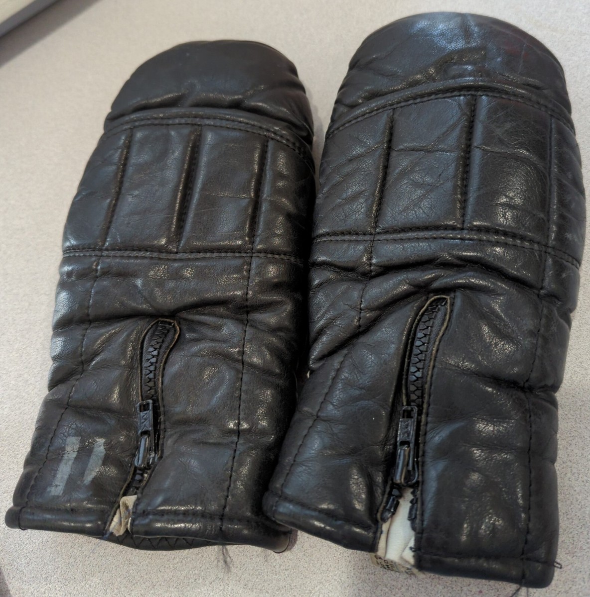 Vintage Men Medium Insulated Leather Mittens Gloves Conroy Black Snowmobile  Ski