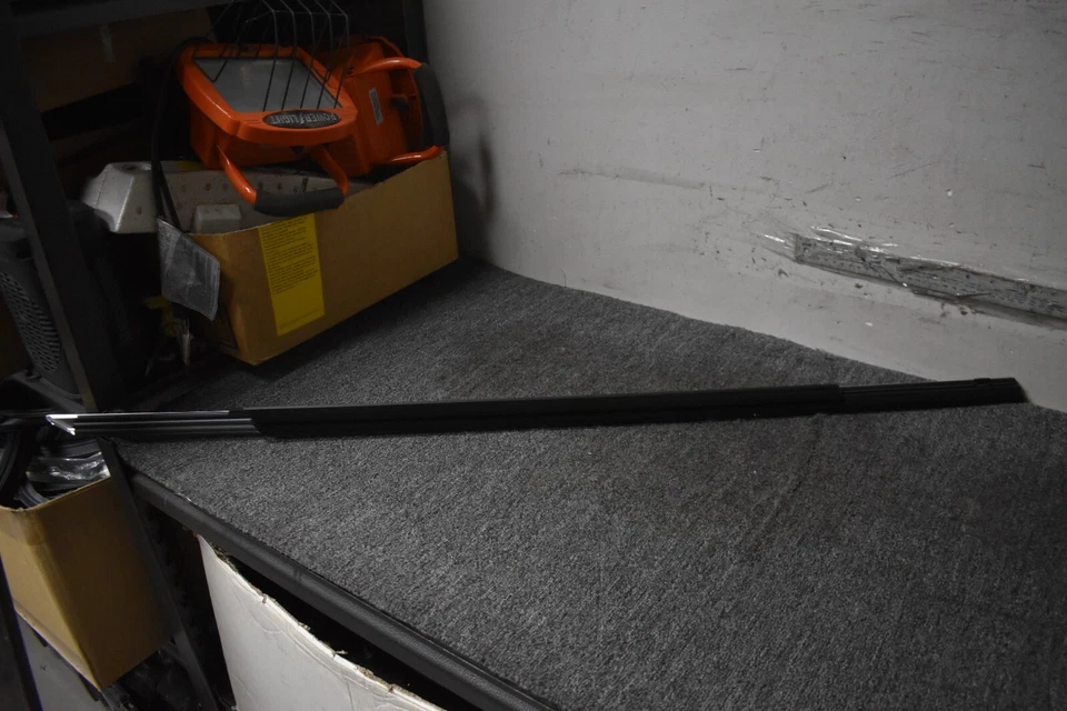 Mercedes Benz CLS550 2012-2018 correa tira meteorológica fabricante original Foto 4 de 4