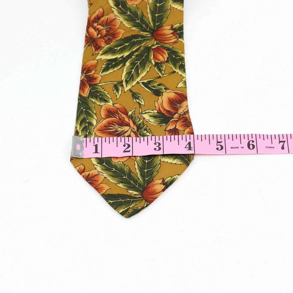 Corbata con flores Barneys New York Foto 4 de 4