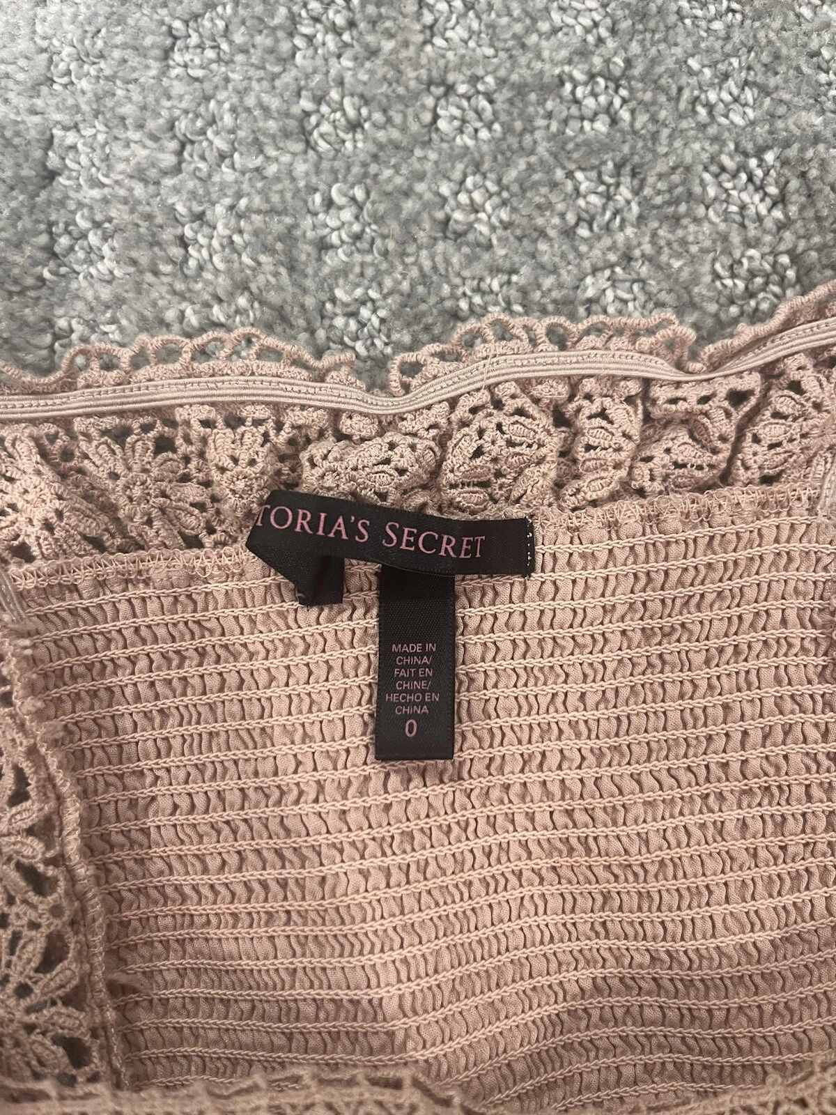 UNDERCOVER Mini abito Victoria's Secret rosa polveroso occhielli manica a sbuffo babydoll foderato taglia 0