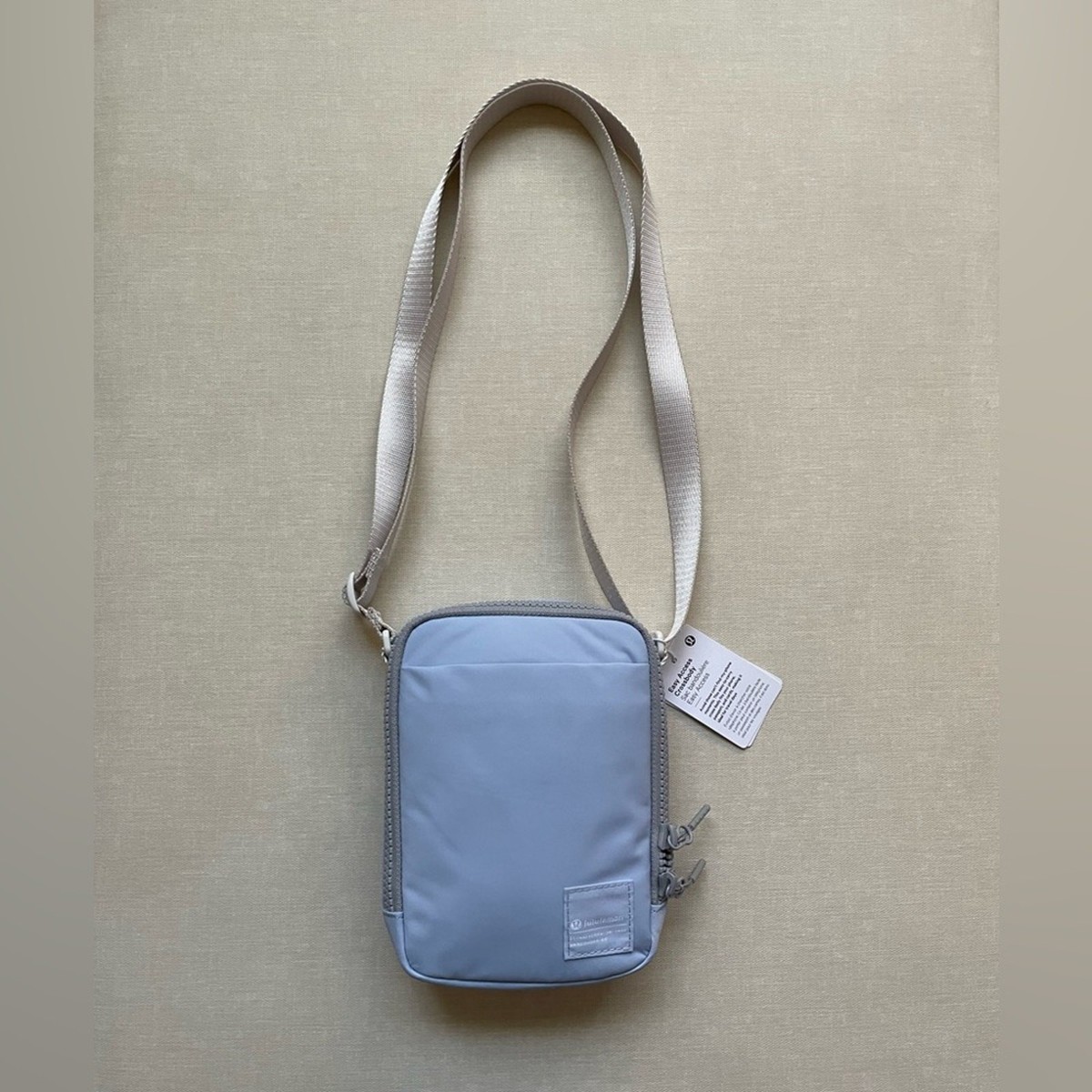 easy access crossbody bag 1.5l lululemon Lululemon Easy Access Crossbody Bag 1.5L - Blue Linen
