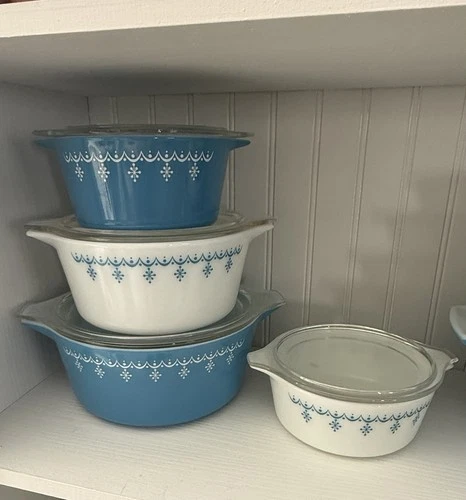 Vintage Pyrex Snowflake Blue and White Garland Casserole Set