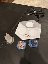 Disney Infinity Base Portal USB Xbox One with 3 Power Discs