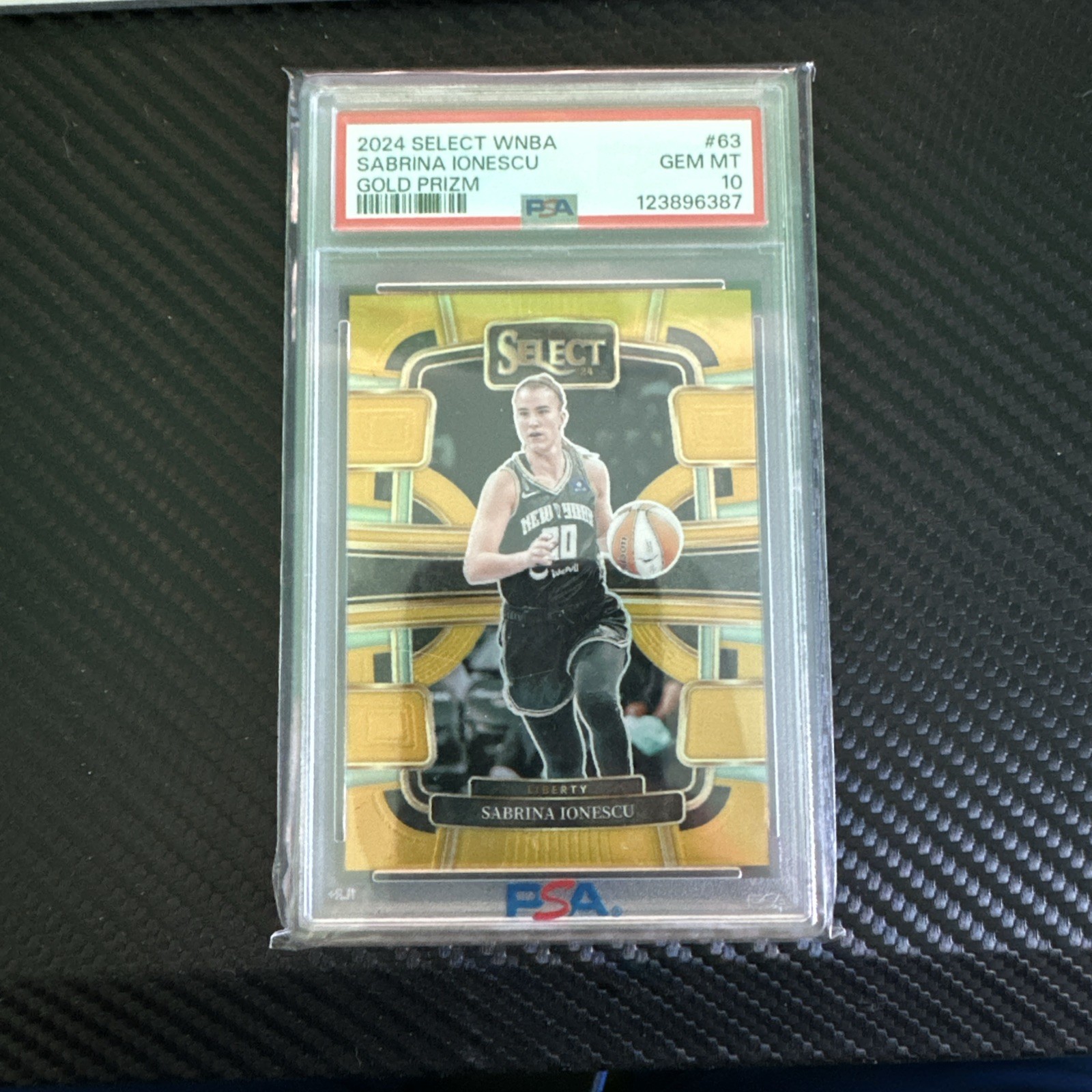 2024 Panini Select WNBA #63 Sabrina Ionescu Gold Prizm /10 Liberty Concourse