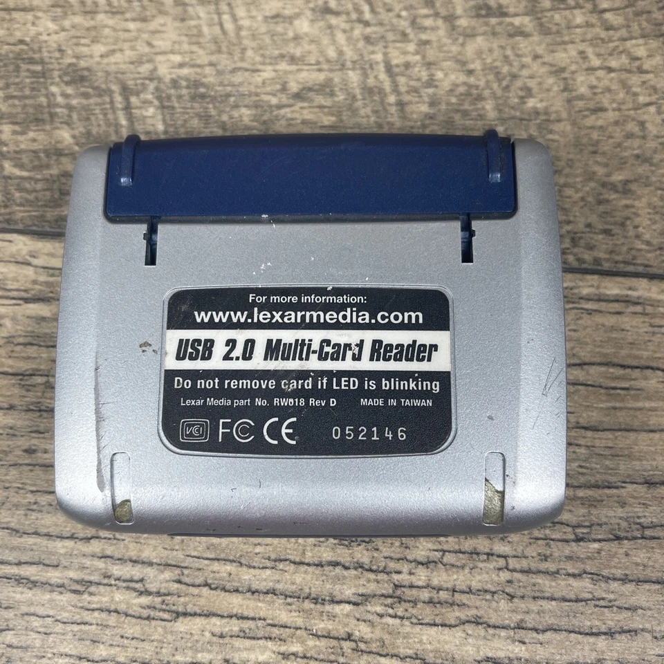 Lexar Media RW018 Blue USB 2.0 6-in-1 480Mbps High Speed Multi-Card Reader - Image 2 of 3