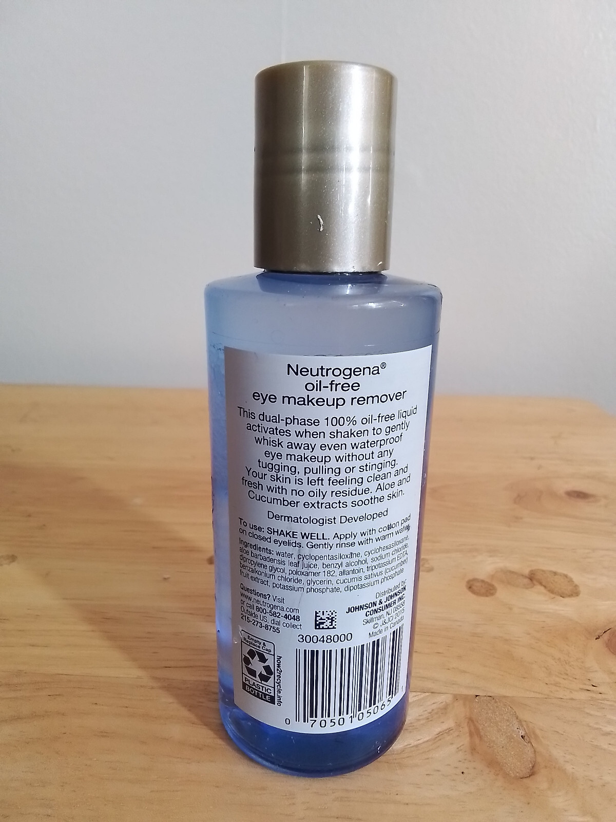 Neutrogena OilFree Eye Makeup Remover 5.5 fl.oz. 70501050651 eBay