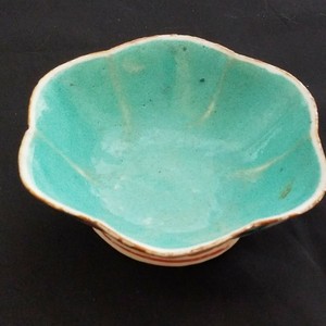 ANTIQUE CHINESE HEXAGON LOTUS PORCELAIN BOWL