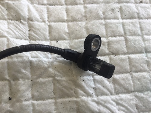 22-25 SUZUKI HAYABUSA FRONT WHEEL SPEED SENSOR - Picture 3 of 8