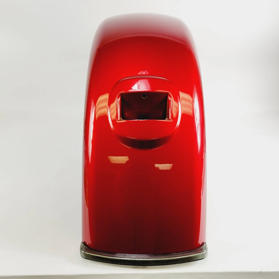 2021 Harley-Davidson CVO Tri Glide Sunset 橙色和日落黑色左后挡泥板 — 第 3/4 张图片