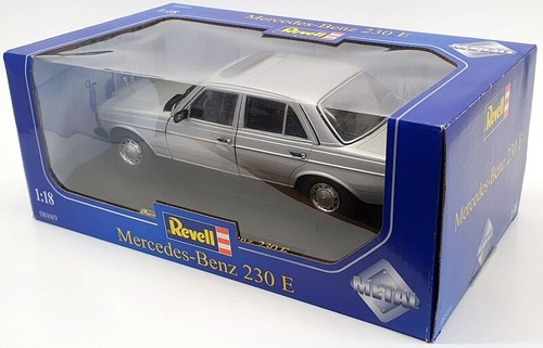 Revell 1/18 Scale Diecast Model car - 08889 Mercedes Benz 230 E Silver - Picture 5 of 5
