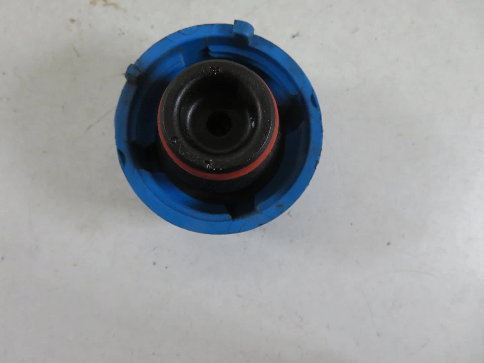 FORD KA MK2 ENGINE ANTIFREEZE COOLANT CAP 2008-2015 1516-22 - Image 2 of 2