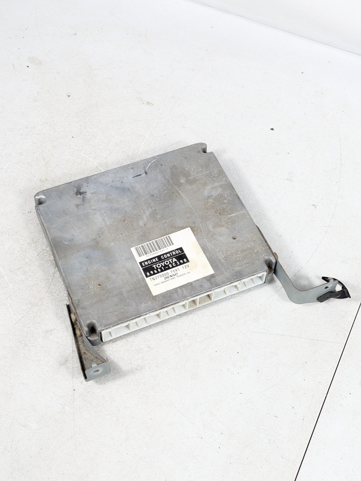 2003-2005 Toyota Tundra 4.7L Engine Computer module ECM PCM ECU 89661-0C390