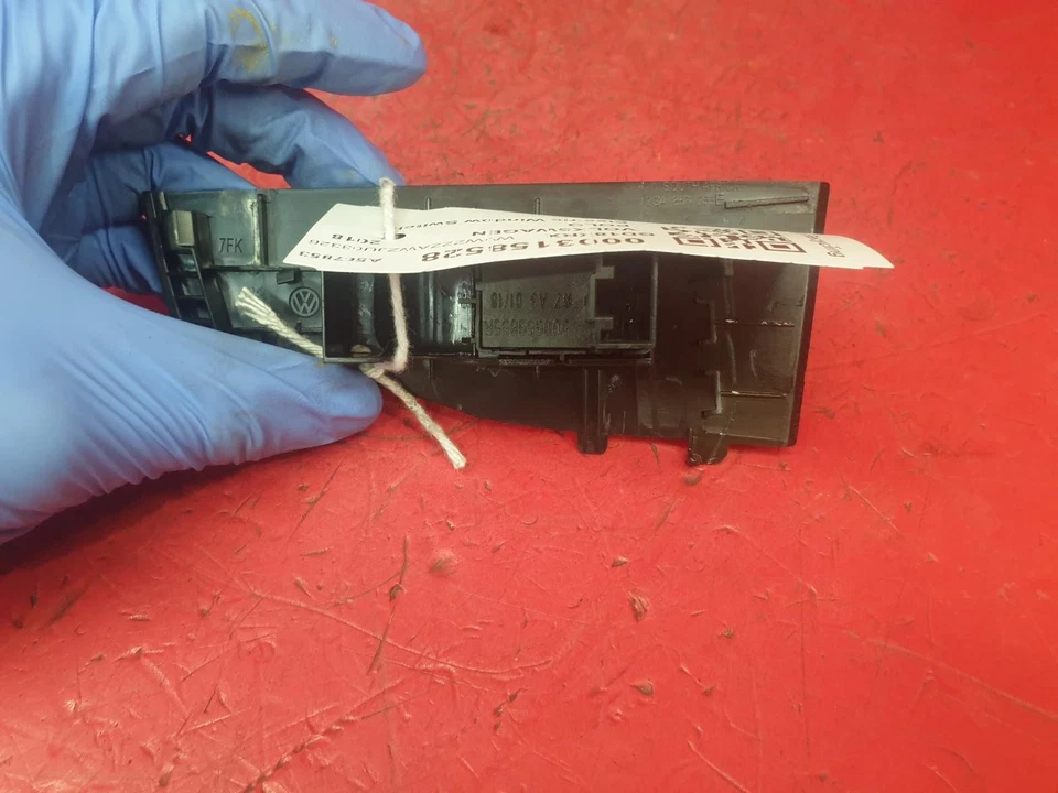 VOLKSWAGEN POLO REAR ELECTRIC WINDOW SWITCH 2018 5 DOOR HATCHBACK - Image 4 of 4