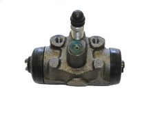 Cylindre de roue Mazda 818