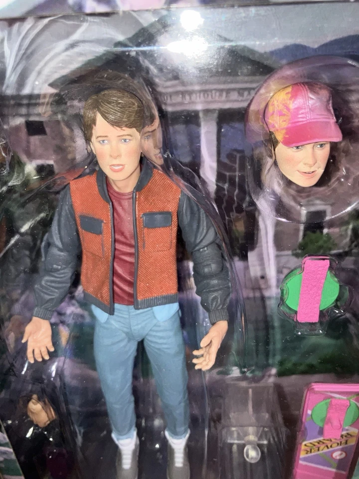 NECA Regreso al Futuro Marty McFly BTTF2 Foto 3 de 3