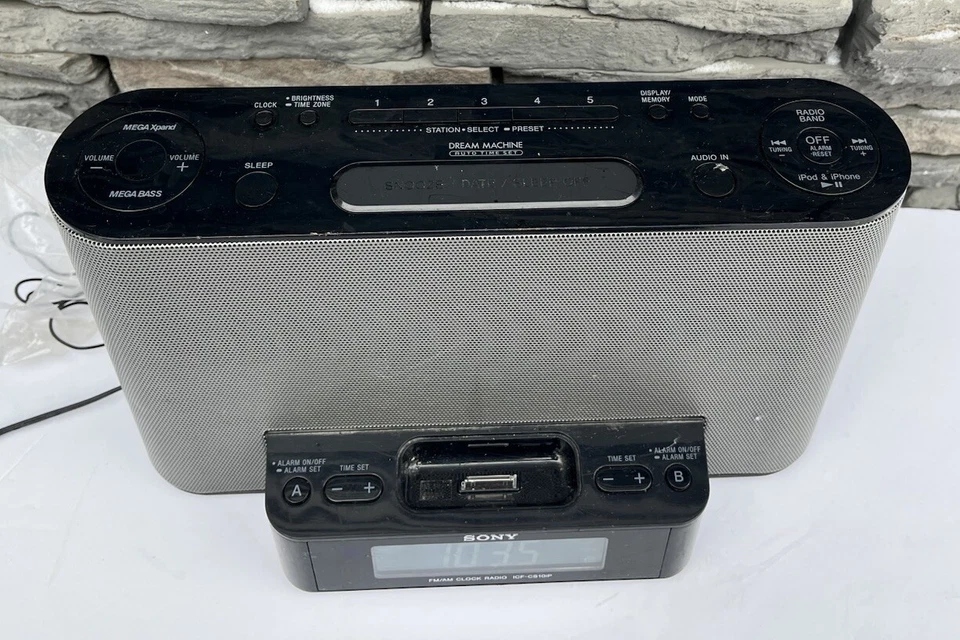 SONY Dream Machine Speaker Dock Clock Radio iPod iPhone ICF-CS15iP Works - Image 2 of 4