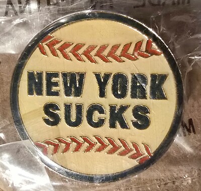 NEW YORK SUCKS - BOSTON RED SOX vs NEW YORK YANKEES - LAPEL PIN