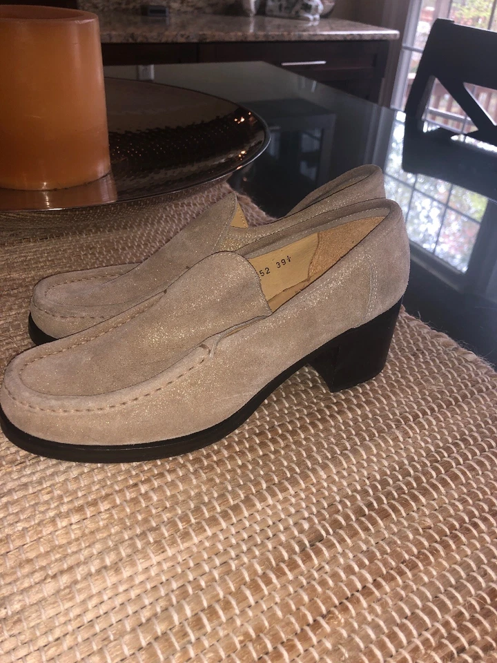 Patrick Cox Metallic  Gold Suede Pumps Size 39 1/2 Wannabe - Image 2 of 4