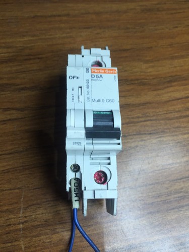 Disjoncteur Merlin Gerin C13A MULTI9 C60 240V – Occasion Mais Opérationnel