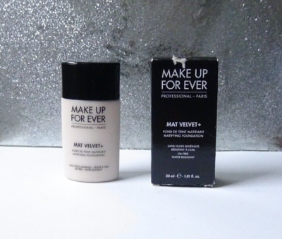 MAKE UP FOR EVER Mat Velvet + Matifying Foundation Shade 15 30ml Full Size Neu