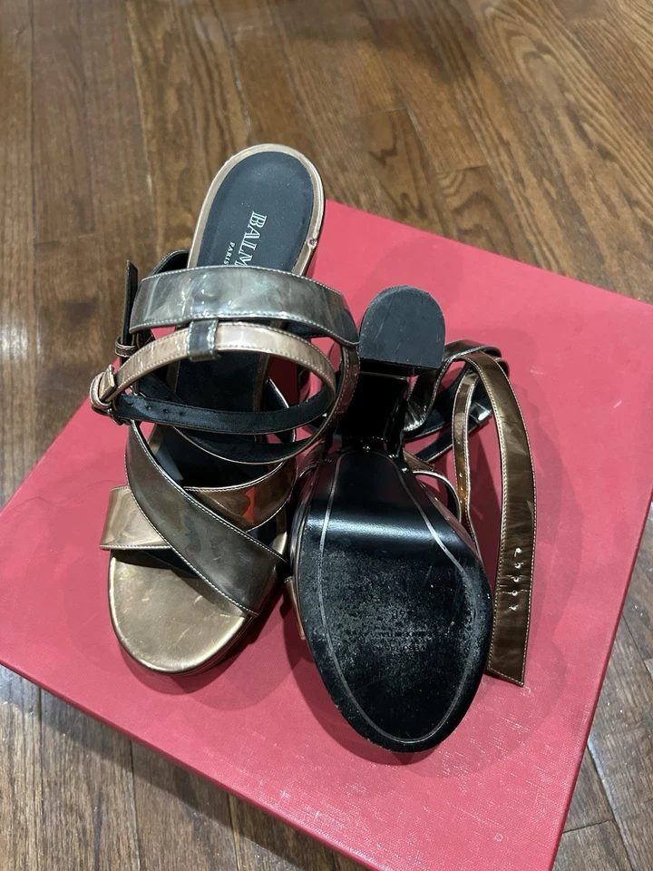 Sandalias de plataforma BALMAIN charol metálico esfera con cresta Italia Foto 3 de 3