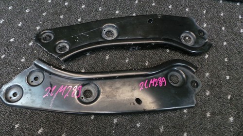 2LM289 *  Scheinwerferaufnahme VW Touran 1T links rechts 1T0805931 1T0805932