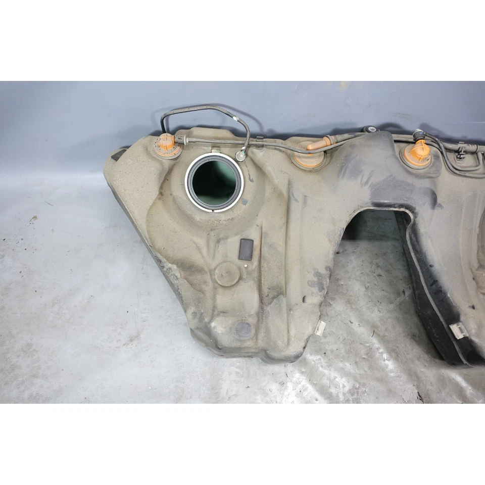 2004-2010 BMW E60 5-Series Plastic Fuel Gas Tank with Filler Neck Factory — 第 2/4 张图片