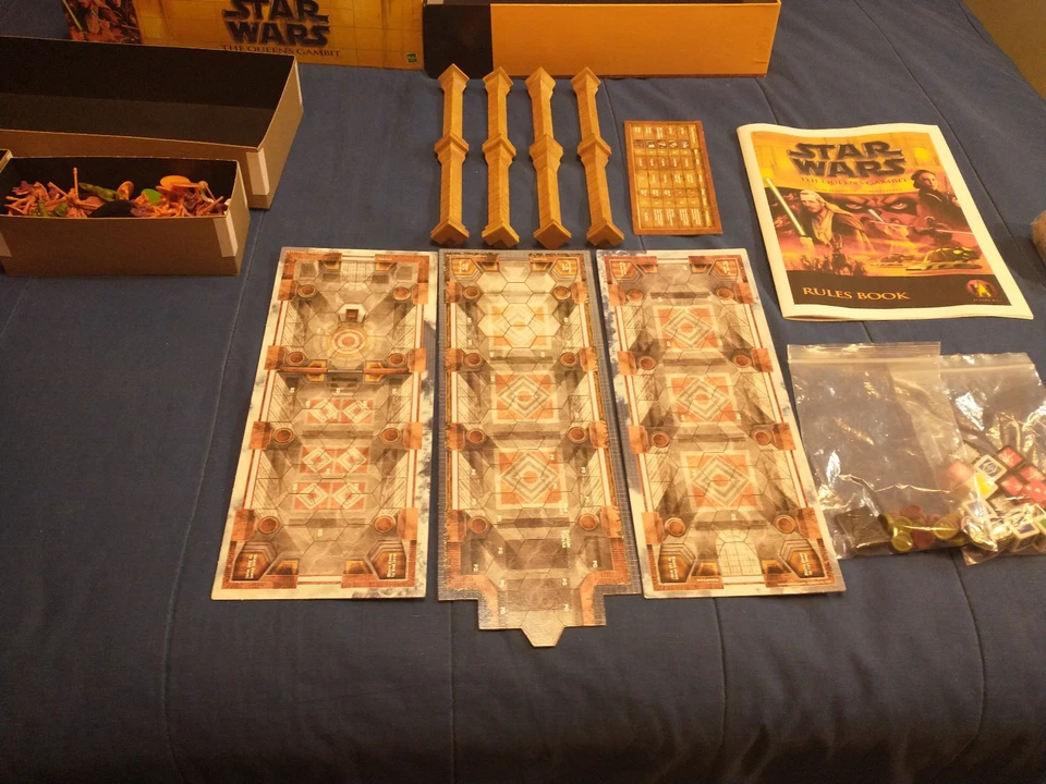Juego de mesa de batalla de estrategia Avalon Hill Star Wars: Queen's Gambit Foto 3 de 4
