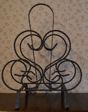 Stary stojak na gazety kute żelazo, czarny, vintage, ok. 45 x 24 x 34 cm