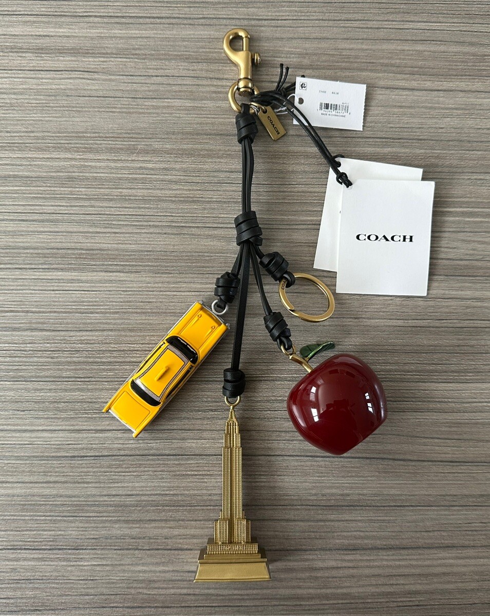COACH ニューヨークデザイン キーホルダー アップル　新品 スモール アップル バッグ チャーム（キーホルダー）｜COACH