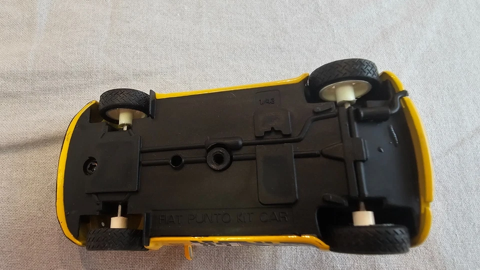 Fiat punto kit car 1/43 rally - Immagine 2 di 2