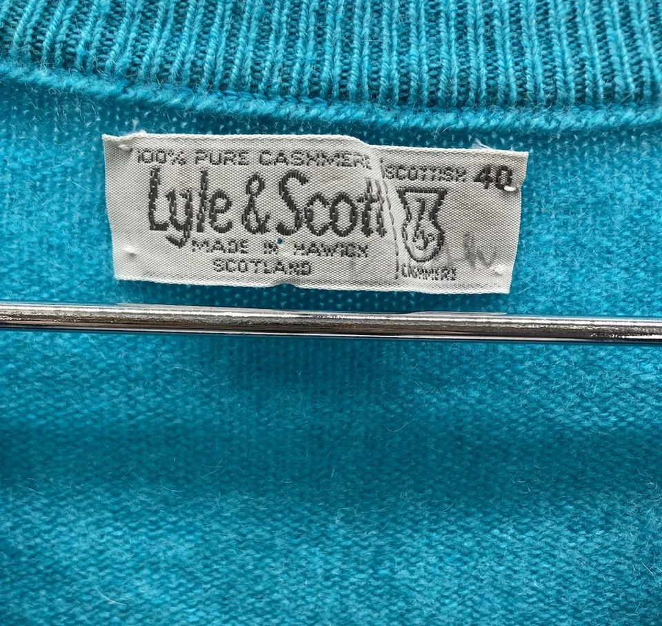 Vtg Lyle & Scott Men's Sz 40 Teal V-Neck Sweater Made Scotland 100% Cashmere - Image 2 of 4
