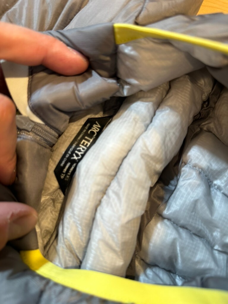 Arc'teryx Cerium LT Felpa con cappuccio e zip intera manica lunga donna XS grigio chiaro 800fp