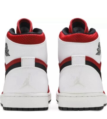 Nike Air Jordan 1 Retro High  display picture 1