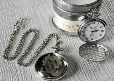 Wappen Taschenuhr und Kette Gravur personalisiert Familienwappen