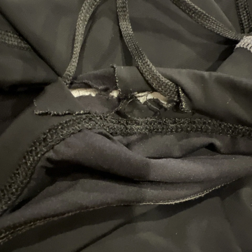 男孩 Arena Fina 泳装 Jammers 压缩短裤黑色 24 — 第 3/3 张图片