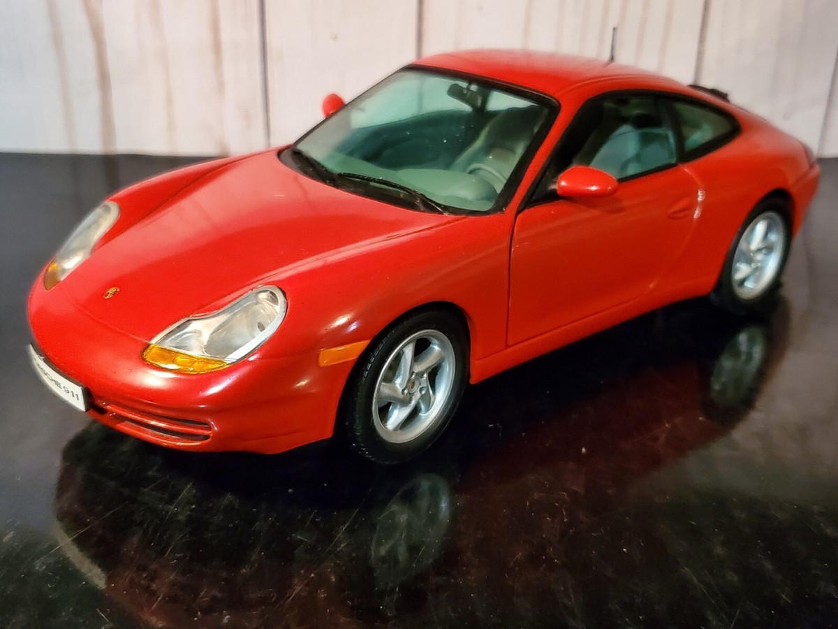 期間限定価格商品 Carrera 996 911 Porsche Star Sun C2 Diecast 1:18 3.4L Coupe サンスター