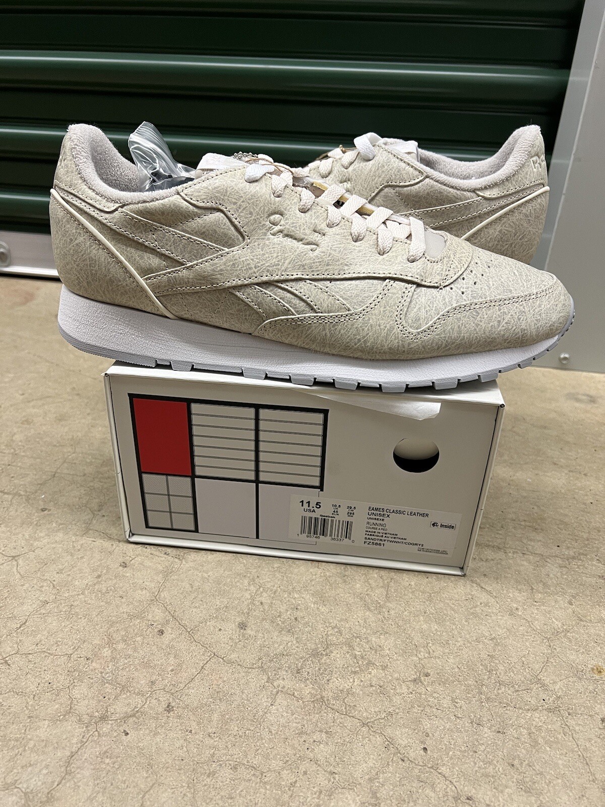 Reebok Eames Classic Leather Size 11.5 Sandtrap Fiberglass Pack Sneakers