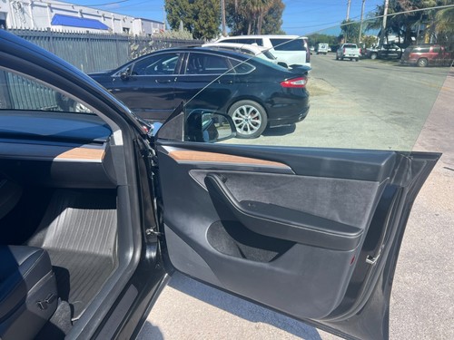 2023 Tesla Model Y - Picture 18 of 31