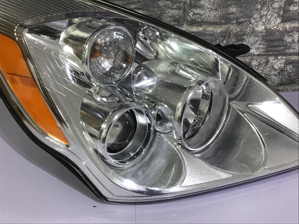 2007-2010 Hyundai Entourage Headlight Right (passenger Side) OEM, COMPLETE - Image 3 of 4