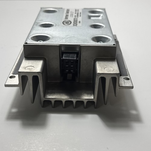 Amplificador trasero subwoofer Land Rover Range Rover HSE 2006-2009 OEM XQK500070 - Imagen 5 de 9